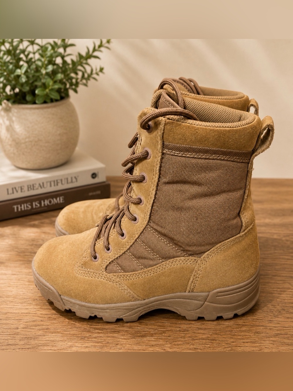 SWAT tan 9.5 C;assic boots